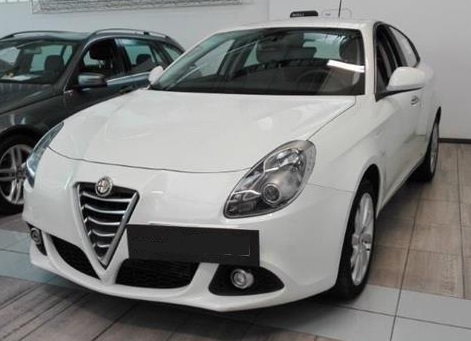 Left hand drive ALFA ROMEO Giulietta 1.6 JTDm-2 105 CV Distinctive